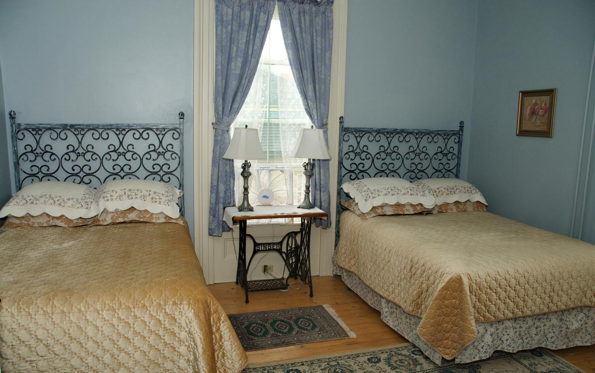 Bluenose Lodge Lunenburg Esterno foto